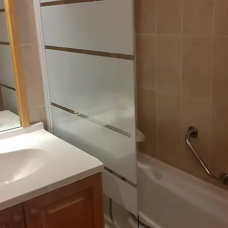 Apartment Cosy 4 Pers. Avec Balcon Et Wifi - Fr-1-263-392 *