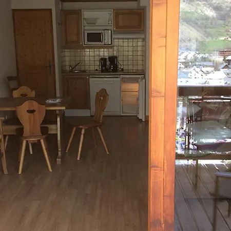 Cosy 4 Pers. Avec Balcon Et Wifi - Fr-1-263-392 Apartment Valloire